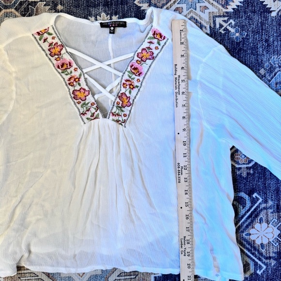 Love Peace Lazy Days Women’s White Long Sleeve Sheer Embroidered Blouse Size L - Picture 10 of 11